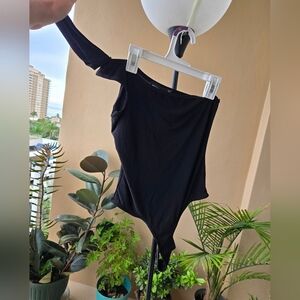 PrettyLittleThing Black One Shoulder Bodysuit Stretch Jersey Size 4